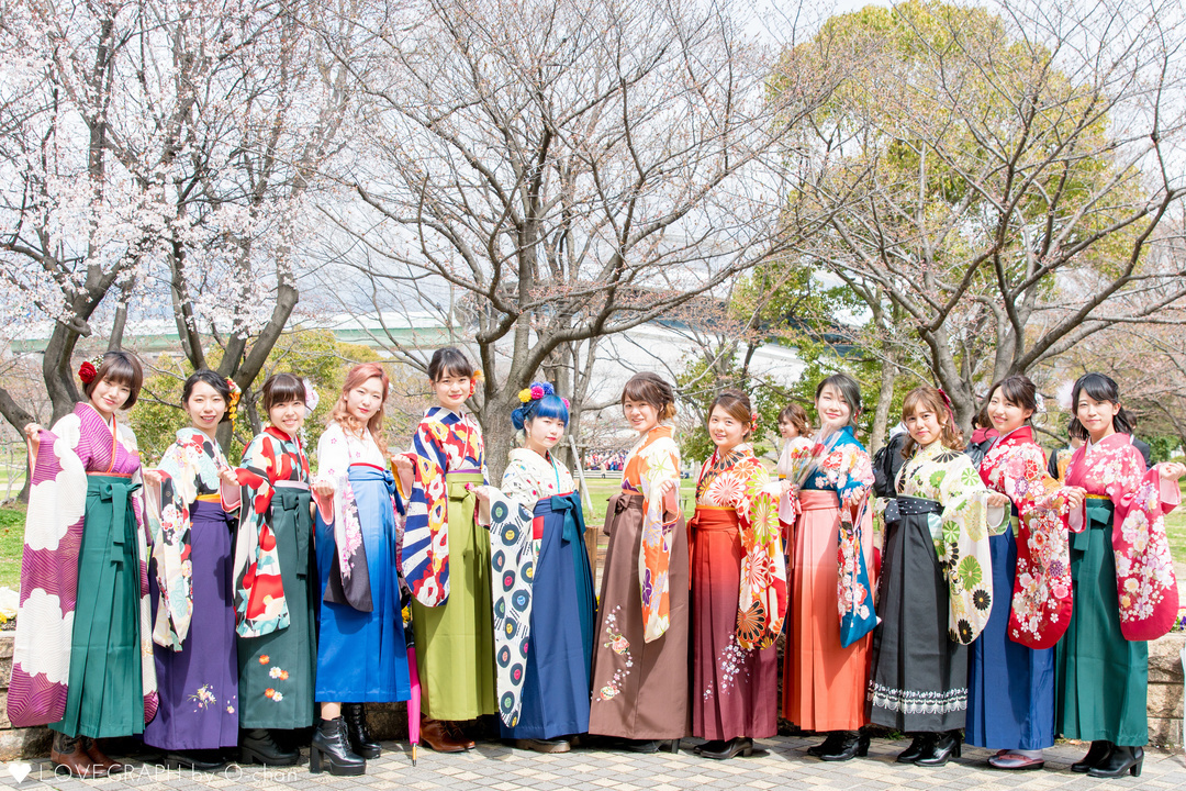 思い出を鮮やかに彩る「卒業式」おすすめの袴スタイルと選び方♪