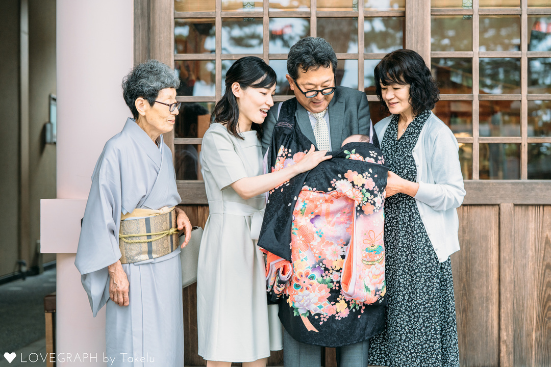 お宮参り用のワンピース選びのポイントは?おすすめの色やデザイン