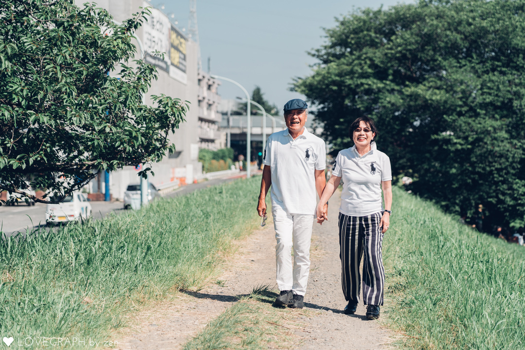 50年目のときめきを贈ろう 両親の金婚式を一緒にお祝い 50年目のときめきを贈ろう 両親の金婚式を一緒にお祝い