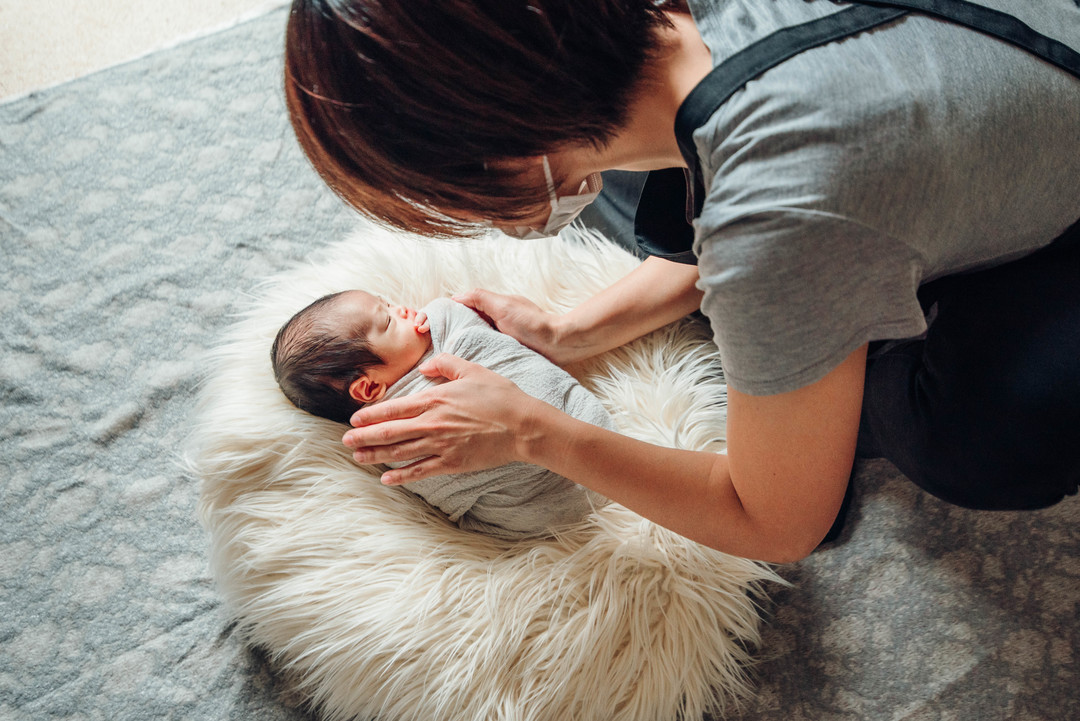 赤ちゃんがうまれた喜びを形に残す"アートニューボーンフォト"の撮影に密着♩撮影同行レポートvol.2  8番目の写真