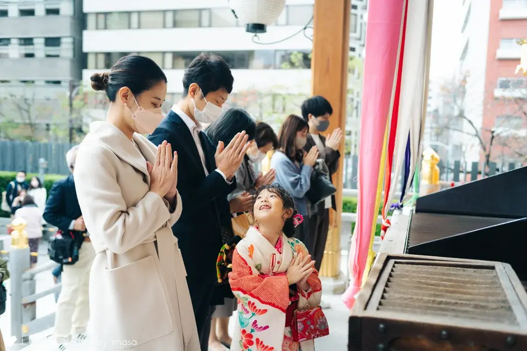 東京水天宮で撮影した七五三の家族集合写真