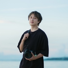 カメラマン 秋岡 英太朗