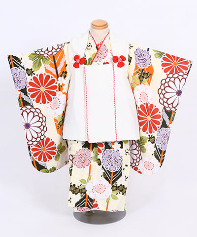 七五三(三歳) | クリーム地に大輪の菊と古典柄