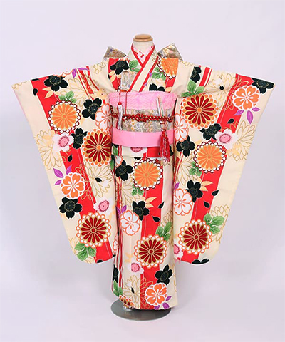 七五三(七歳) |クリームに赤色のストライプ菊と桜