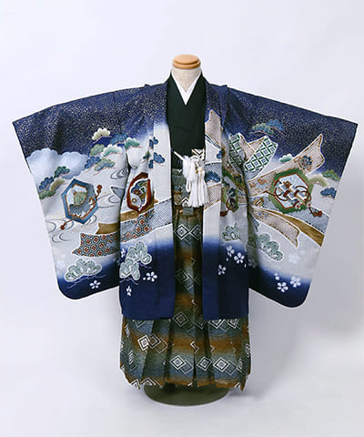 七五三(五歳) | 紺地に松と吉祥文様