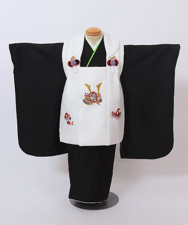 七五三(三歳男の子) | 白地に兜と宝尽くし文様