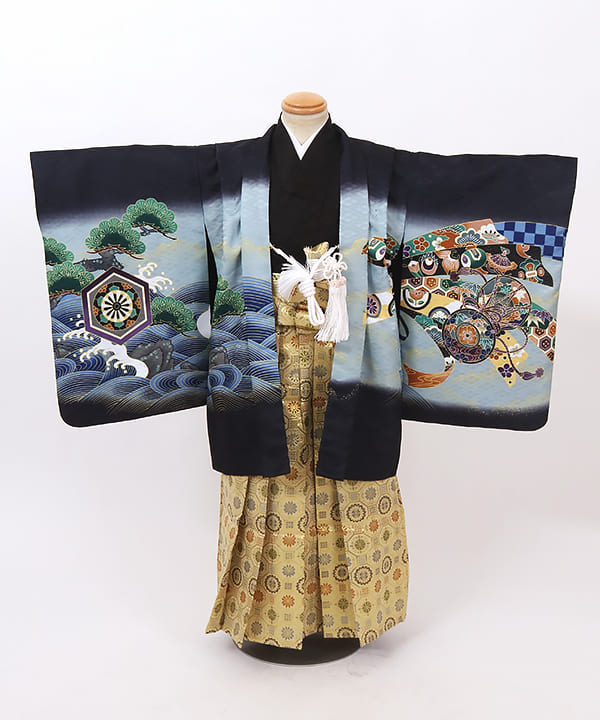 七五三(五歳) | 黒地に松と熨斗文様
