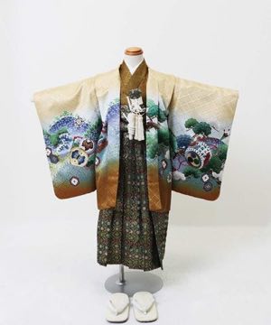 七五三(五歳) | クリーム×茶色 山々に小槌と大鷹