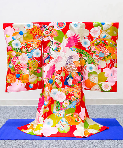 産着(お宮参り) | 赤地に鶴と吉祥文様