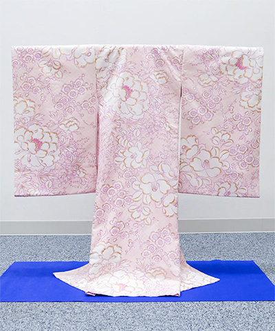 産着(お宮参り) | 淡桃色に牡丹と桜