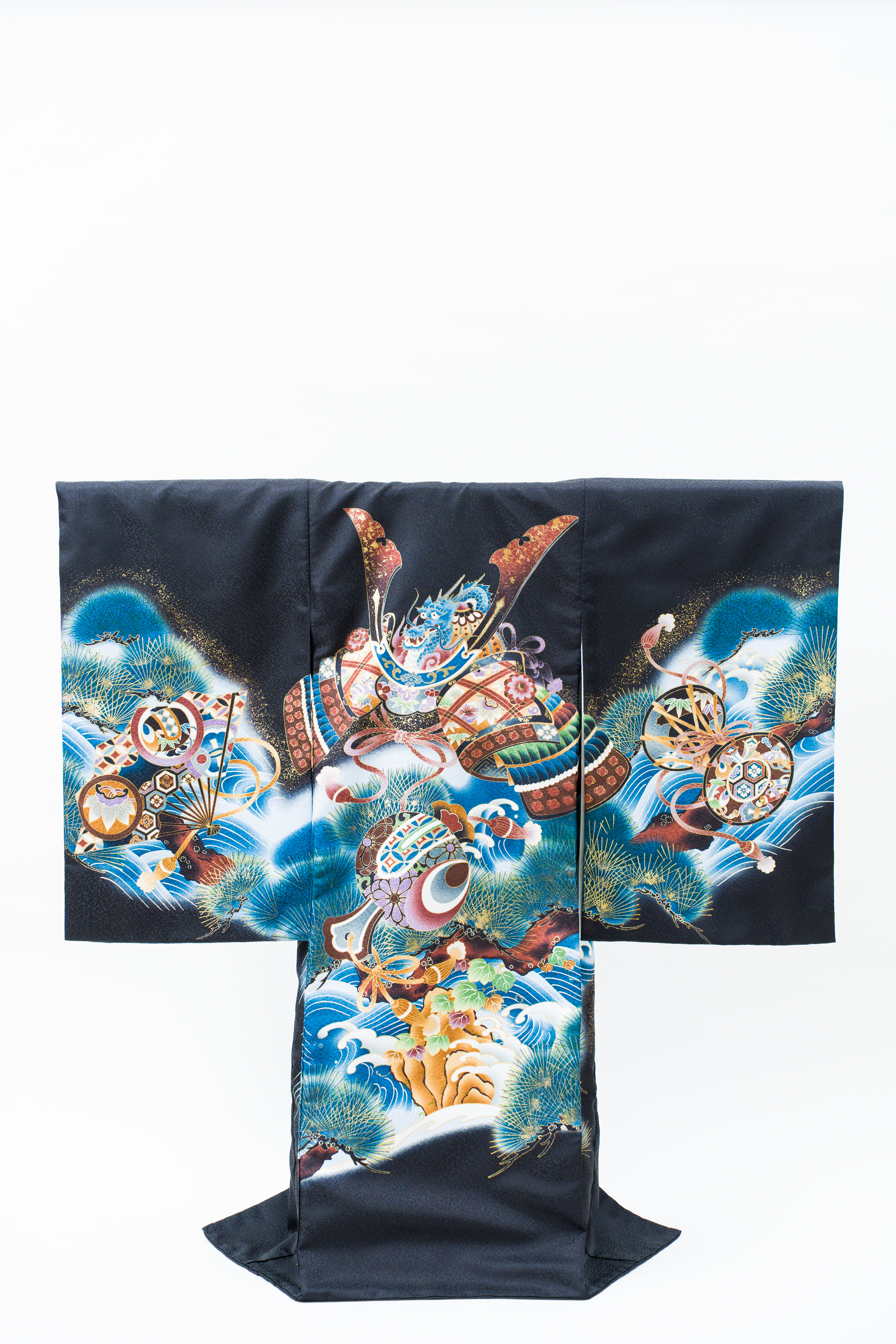 産着(お宮参り) | 黒地に兜と松竹梅