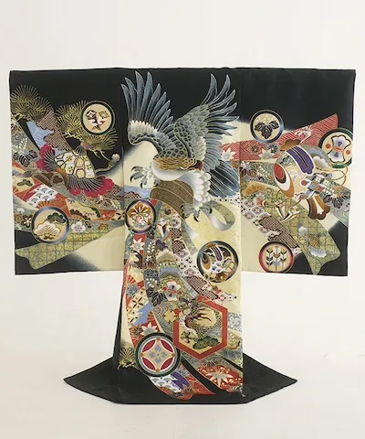 産着(お宮参り) | 黒地に鷹と吉祥文様