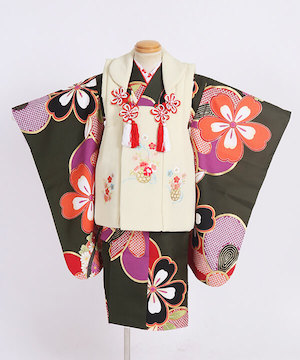 七五三(三歳) | 深緑地に大輪の花模様