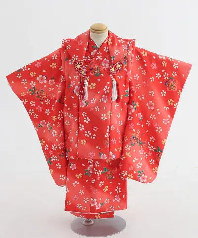 七五三(三歳)｜赤地に花柄