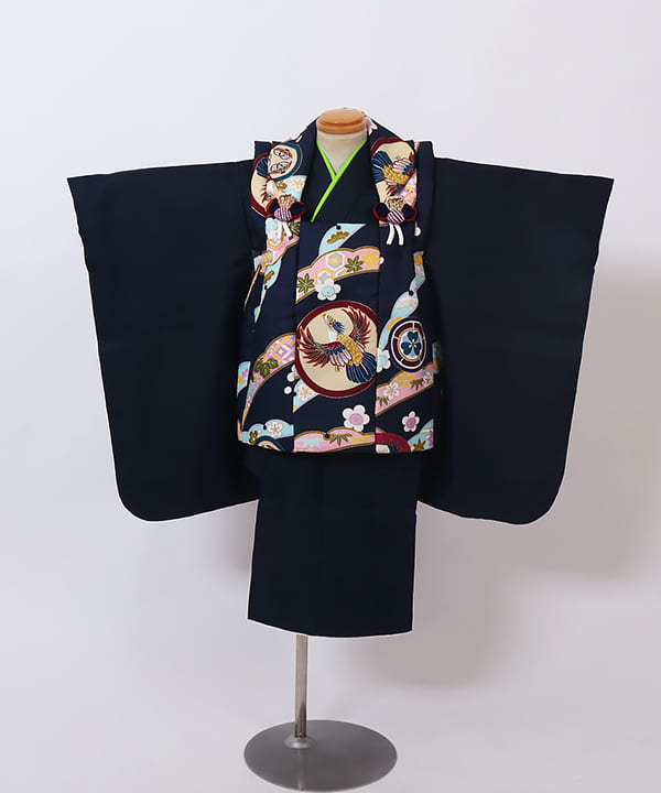 七五三(三歳男の子) |鷹と松文様の黒