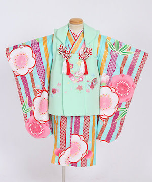 七五三(三歳) | 水色地に梅文様と縞柄