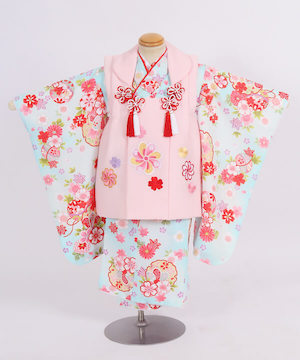 七五三(三歳) | 水色地に花尽くし