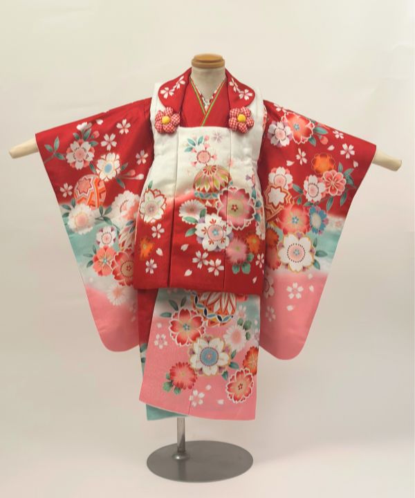 七五三(三歳) | 赤地に四季の花とまり