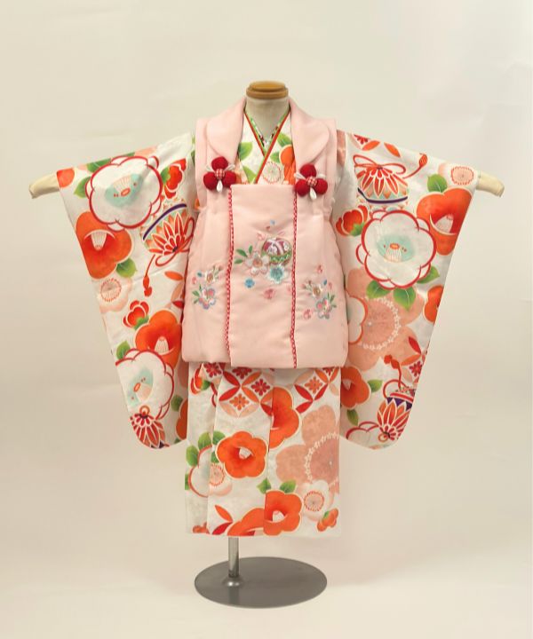 七五三(三歳) | 白地に椿と花車