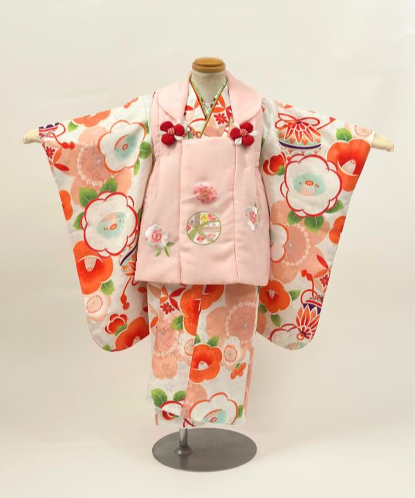 七五三(三歳) | 白地に椿と手まり