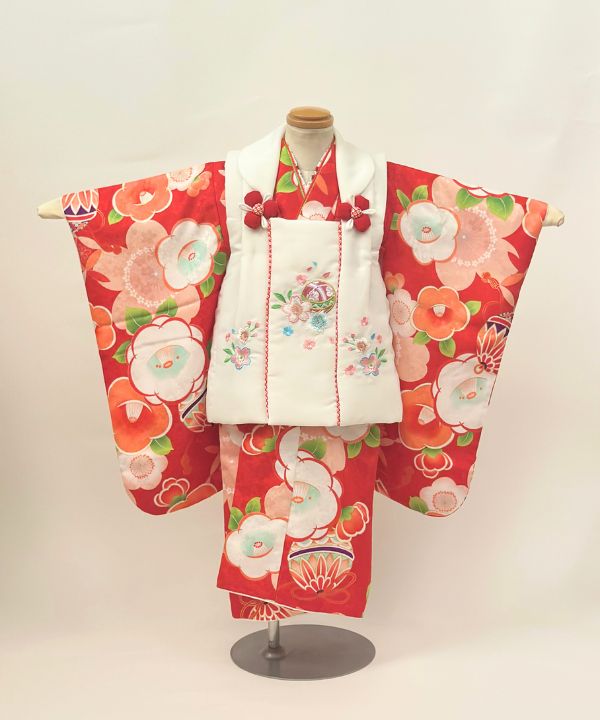 七五三(三歳) | 赤地に椿と手まり