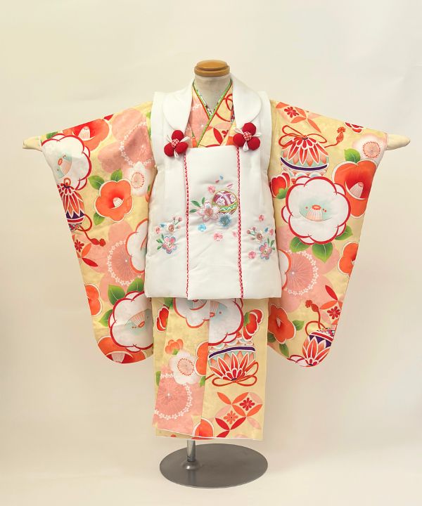 七五三(三歳) | クリーム地に橘と牡丹の華やか文様