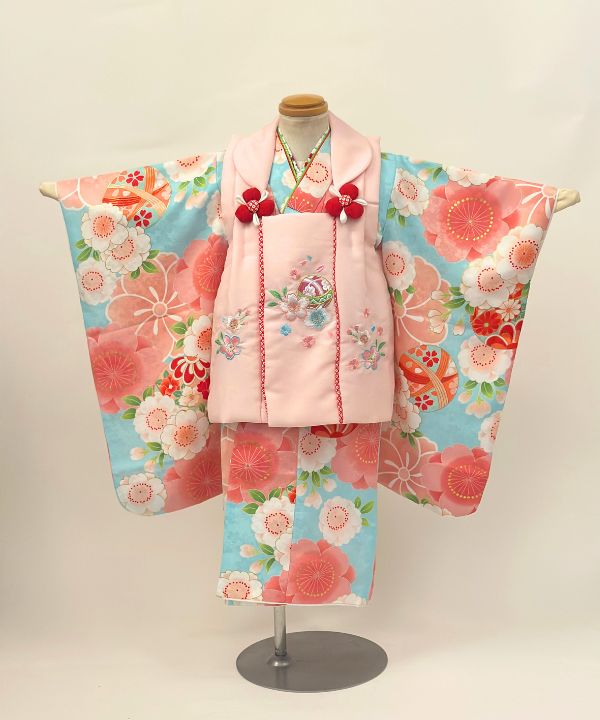 七五三(三歳) | 水色地に桃花と手毬の華やぎ
