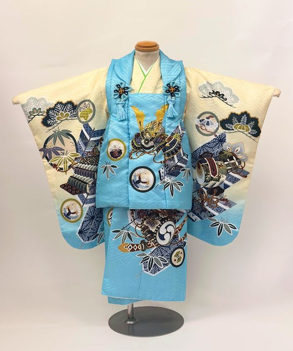 七五三(三歳男の子) | 水色地に兜と松竹文様