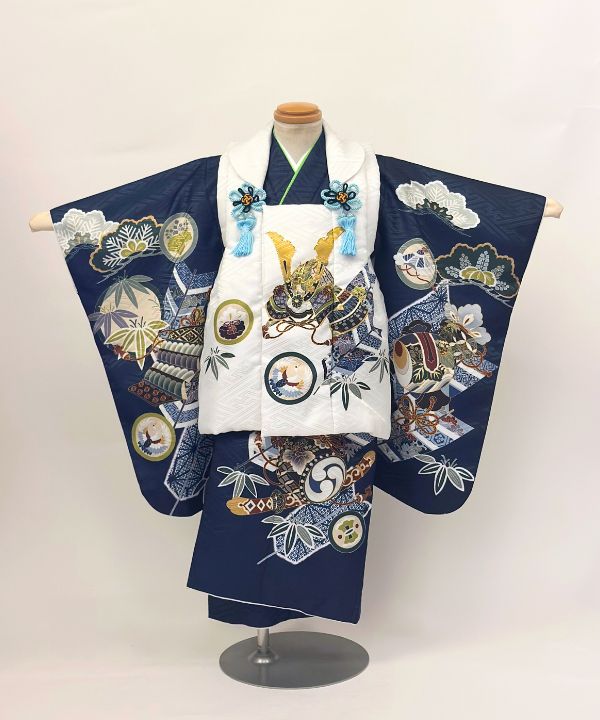 七五三(三歳男の子) | 紺地に兜と松竹文様