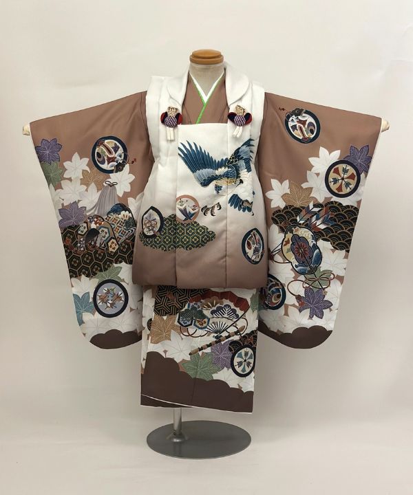 七五三(三歳男の子) | 茶地に鷹と熨斗文様