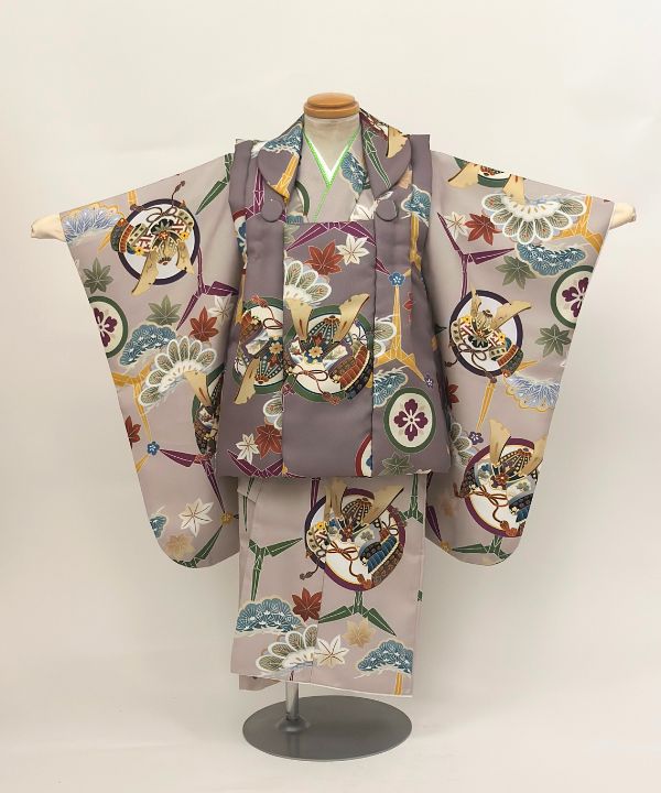 七五三(三歳男の子) | グレー地に兜と鼓文様