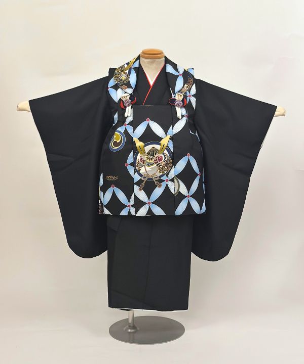 七五三(三歳男の子) | 黒地に兜と七宝文様
