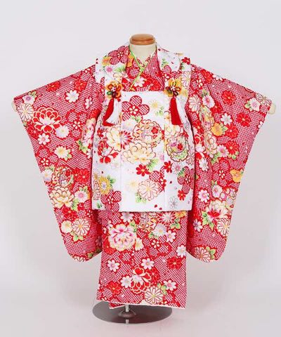 七五三(三歳) | 赤地の総絞り調に花々 豪華白被布
