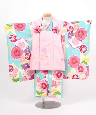 七五三(三歳) | 水色×薄黄色矢絣に梅文 薄ピンク被布