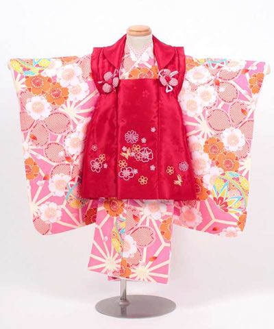 七五三(三歳) | ピンク地に麻の葉と桜 赤被布