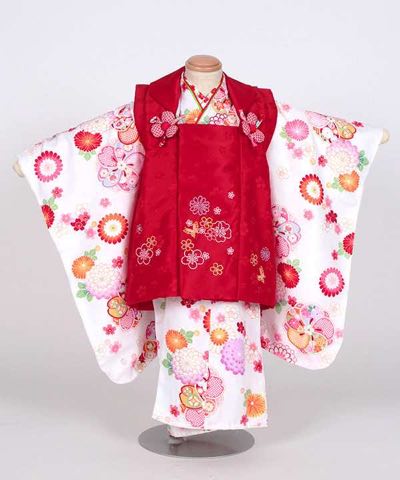 七五三(三歳) | 白地に桜と梅と菊の花 小花の赤被布