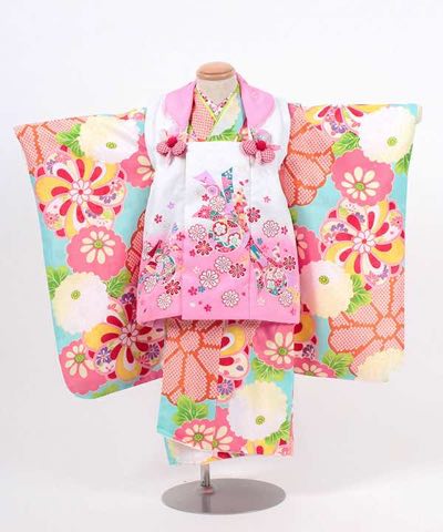 七五三(三歳) | ミント地に饅頭菊とねじ梅 白×ピンク被布に熨斗と鞠