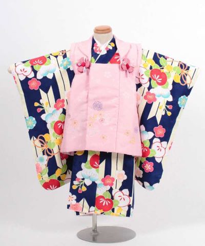 七五三(三歳) | 紺地に矢絣と橘 薄ピンク地被布