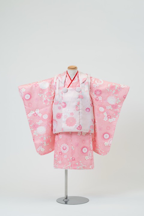 七五三(三歳) | ピンク地に花尽くし×薄ピンク(柄)の被布