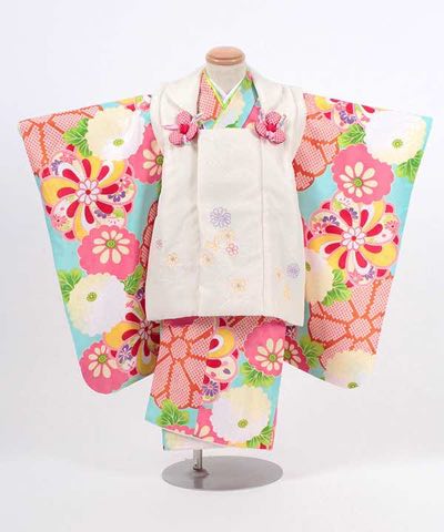 七五三(三歳) | 水色地に豪華菊の花 小花の白被布(b)