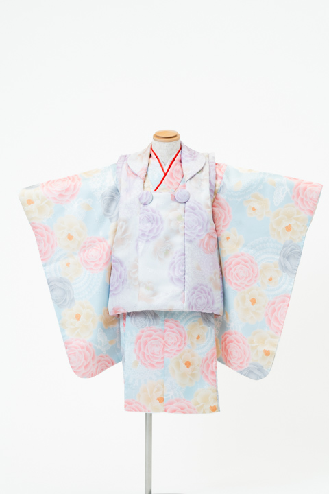 七五三(三歳) | 水色地に華やかなで美しいカメリア×総柄の被布