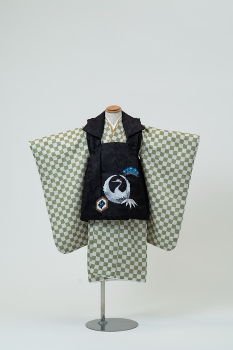 七五三（三歳男の子）| 黄緑色と白の市松、鶴松模様