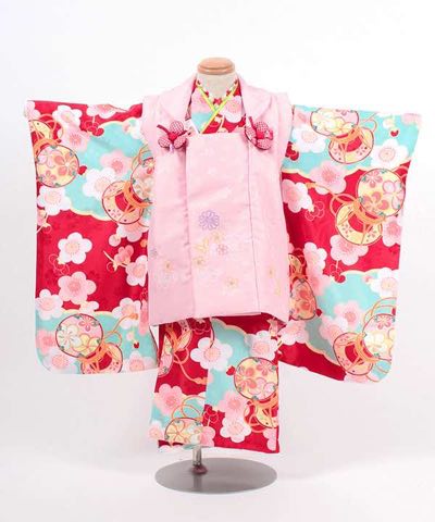 七五三(三歳) | 赤地に梅と鼓 薄ピンク被布