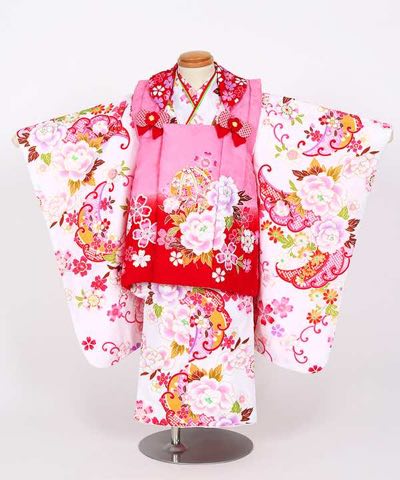 七五三(三歳) | 白地に桜と小花 ピンクと赤に鞠と桜の被布
