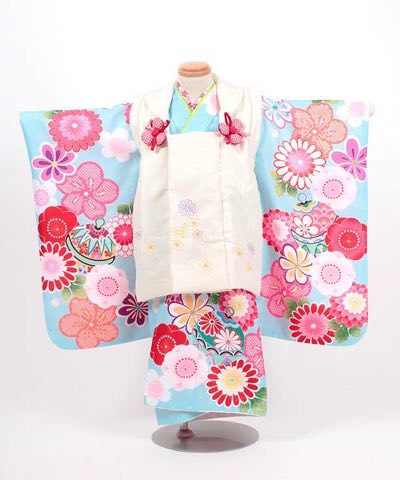 七五三(三歳) | 乱菊模様に紫の被布