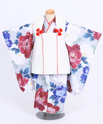七五三(三歳) | 薄いグレー地に三色の芍薬 白い無地の被布