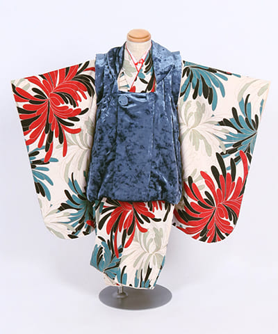 七五三(三歳) | クリーム地に彼岸花 青いベルベットの被布