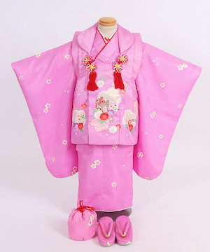 七五三(三歳)｜桜色地に花と御所車