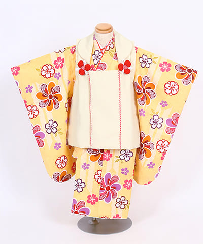 七五三(三歳) | 黄色地に破魔矢と花風車