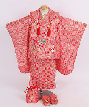 七五三(三歳)｜赤地に細やか絞り風模様と手まり刺繍